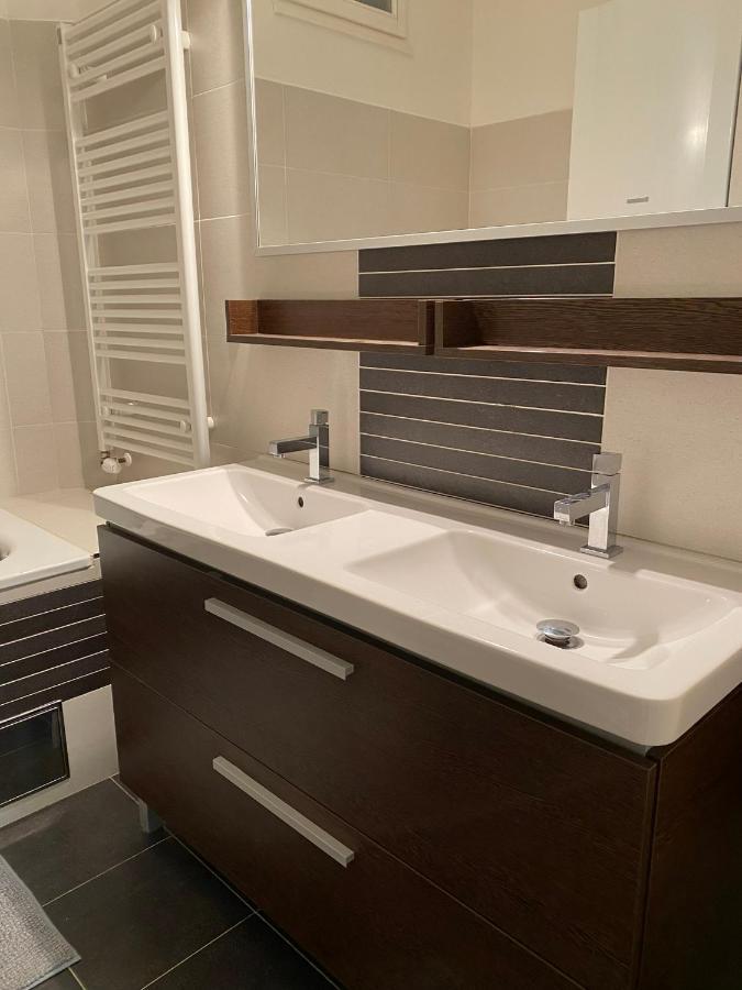 Spacious Apartment On Wenceslas Square براغ المظهر الخارجي الصورة